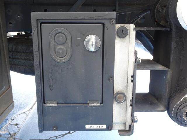 日野デュトロダブルキャブ（Wキャブ）小型（2t・3t）[写真14]