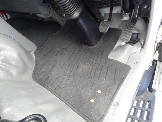 日野デュトロダブルキャブ（Wキャブ）小型（2t・3t）[写真26]