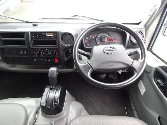 日野デュトロダブルキャブ（Wキャブ）小型（2t・3t）[写真27]