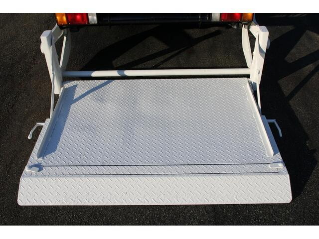 いすゞエルフダブルキャブ（Wキャブ）小型（2t・3t）[写真14]