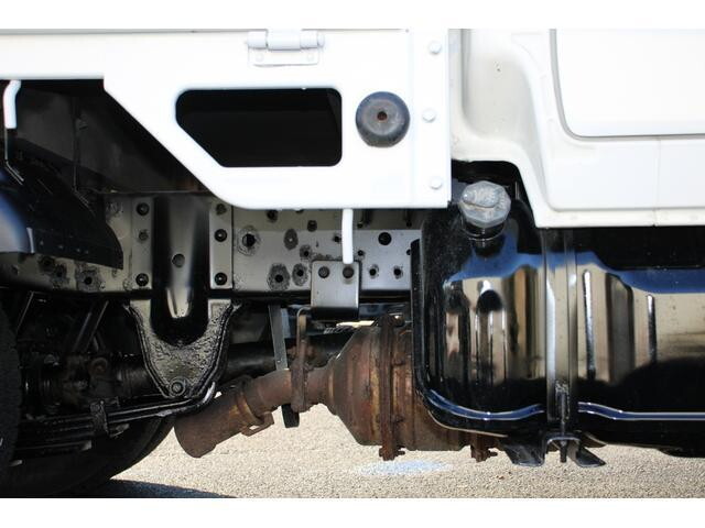 いすゞエルフダブルキャブ（Wキャブ）小型（2t・3t）[写真19]