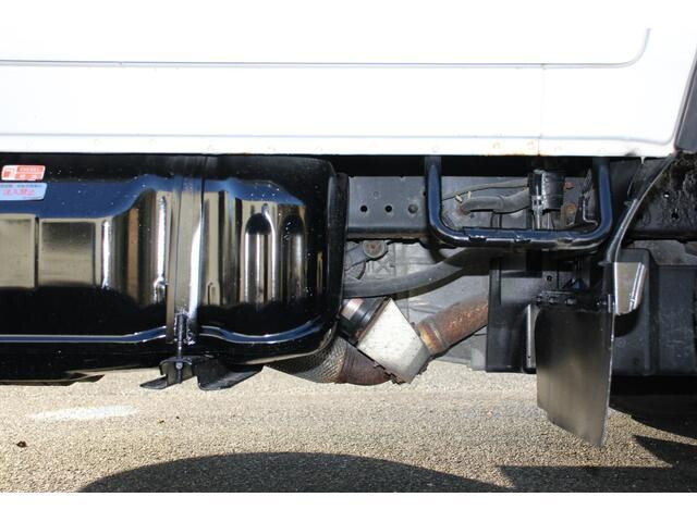 いすゞエルフダブルキャブ（Wキャブ）小型（2t・3t）[写真22]