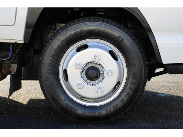 いすゞエルフダブルキャブ（Wキャブ）小型（2t・3t）[写真23]