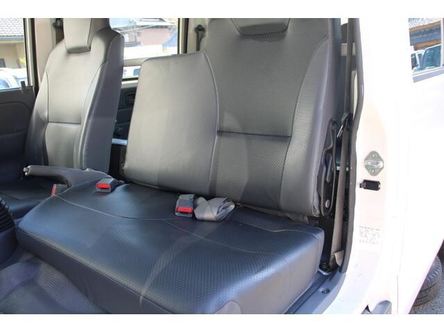 いすゞエルフダブルキャブ（Wキャブ）小型（2t・3t）[写真32]