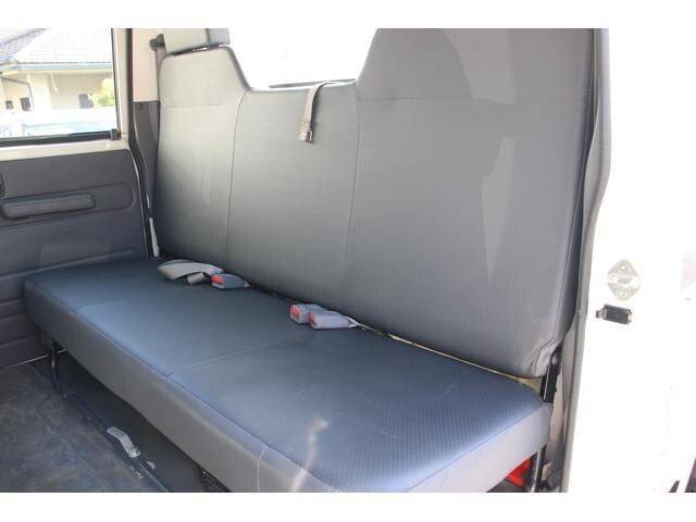 いすゞエルフダブルキャブ（Wキャブ）小型（2t・3t）[写真40]