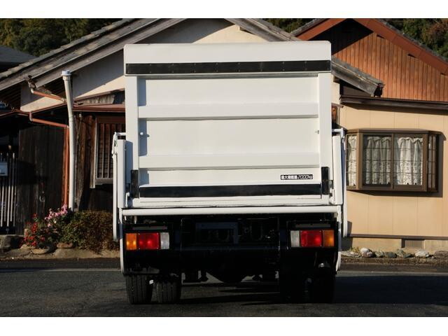 いすゞエルフダブルキャブ（Wキャブ）小型（2t・3t）[写真08]