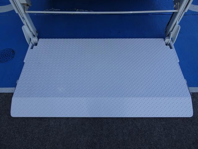 日野デュトロ平ボディ小型（2t・3t）[写真12]