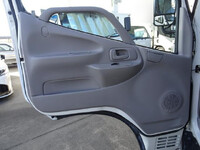 日野デュトロ平ボディ小型（2t・3t）[写真28]