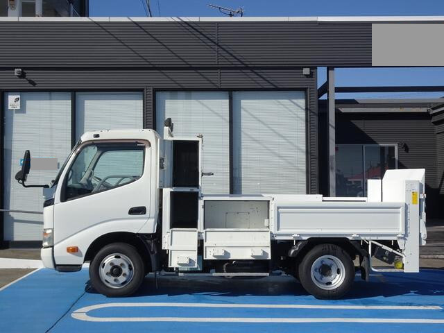 日野デュトロ平ボディ小型（2t・3t）[写真03]