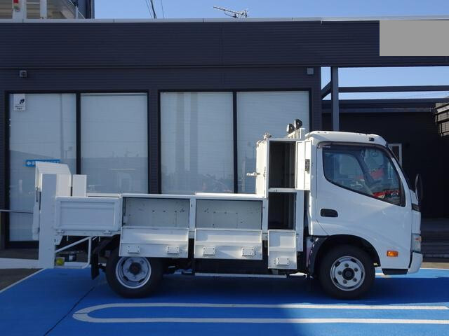 日野デュトロ平ボディ小型（2t・3t）[写真07]