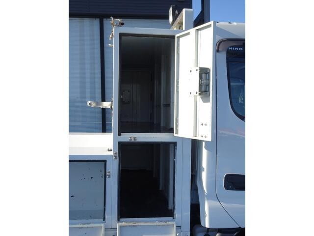 日野デュトロ平ボディ小型（2t・3t）[写真08]