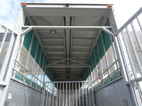 いすゞギガ家畜運搬車大型（10t）[写真14]