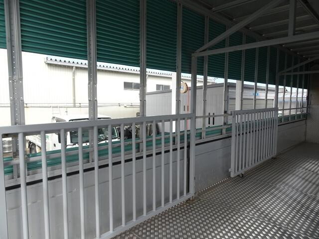 いすゞギガ家畜運搬車大型（10t）[写真18]