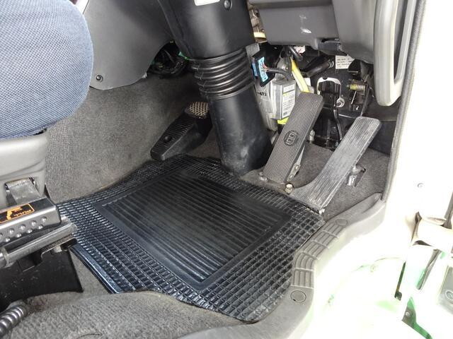 いすゞギガ家畜運搬車大型（10t）[写真20]