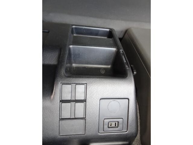 いすゞギガ家畜運搬車大型（10t）[写真27]