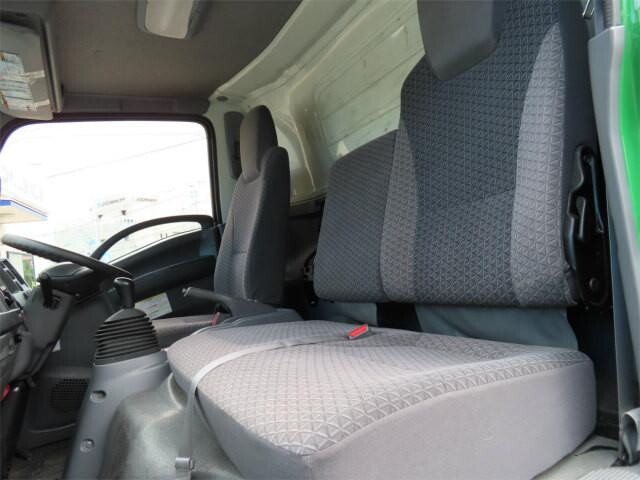 いすゞエルフアルミウイング小型（2t・3t）[写真10]