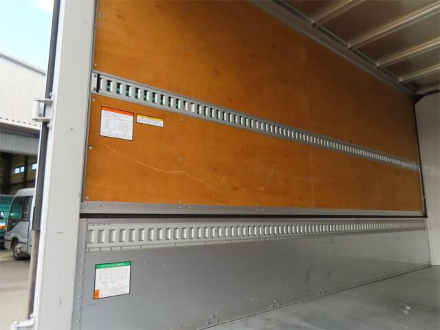 いすゞエルフアルミウイング小型（2t・3t）[写真24]