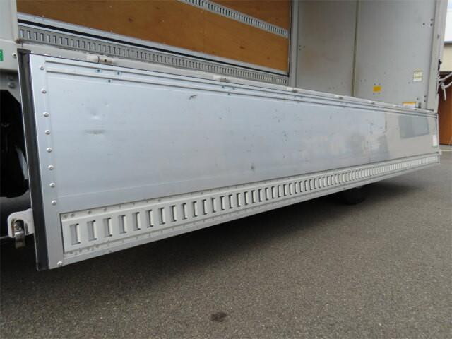 いすゞエルフアルミウイング小型（2t・3t）[写真27]