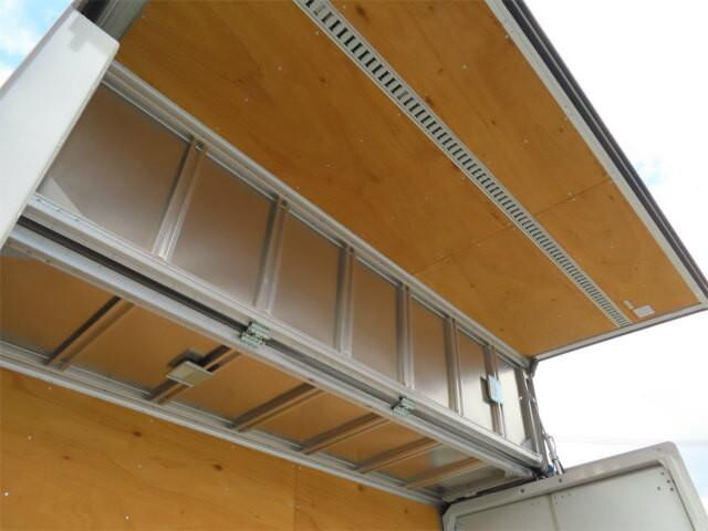 いすゞエルフアルミウイング小型（2t・3t）[写真29]