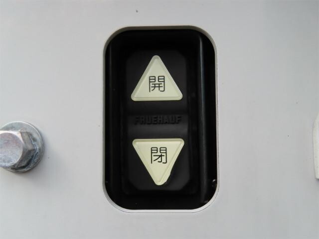 いすゞエルフアルミウイング小型（2t・3t）[写真32]