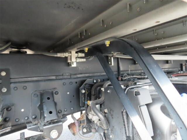 いすゞエルフアルミウイング小型（2t・3t）[写真37]