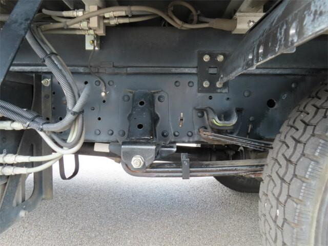 いすゞエルフアルミウイング小型（2t・3t）[写真38]