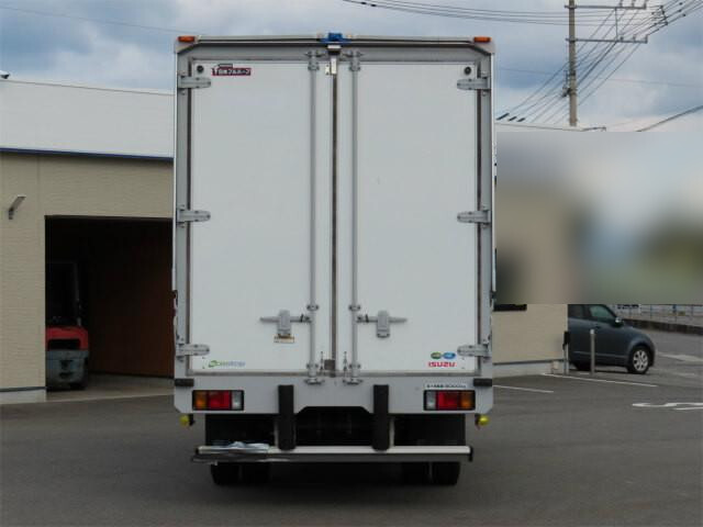 いすゞエルフアルミウイング小型（2t・3t）[写真07]