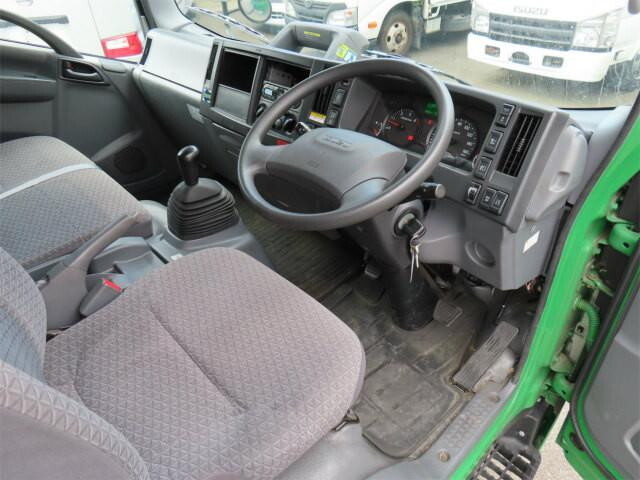 いすゞエルフアルミウイング小型（2t・3t）[写真09]