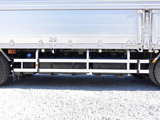 UDトラックスクオンアルミウイング大型（10t）[写真21]