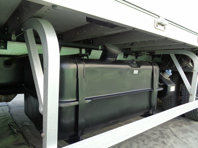 三菱ふそうファイターアルミウイング中型（4t）[写真21]