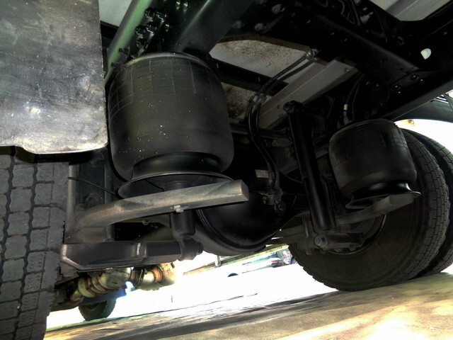 三菱ふそうファイターアルミウイング中型（4t）[写真23]