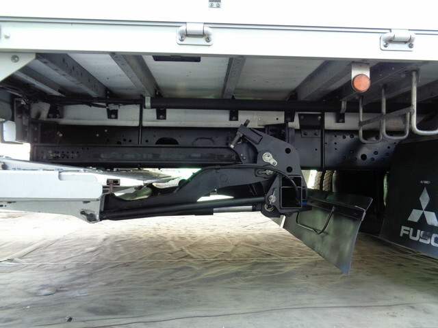 三菱ふそうファイターアルミウイング中型（4t）[写真27]