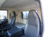 三菱ふそうファイターアルミウイング中型（4t）[写真32]