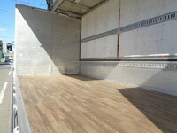 三菱ふそうファイターアルミウイング中型（4t）[写真09]