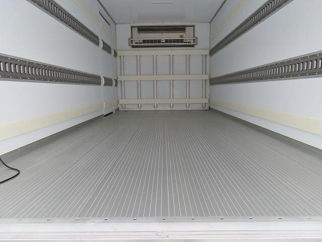 日野デュトロ冷凍車（冷蔵車）小型（2t・3t）[写真21]