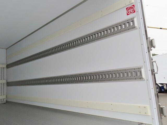 日野デュトロ冷凍車（冷蔵車）小型（2t・3t）[写真24]