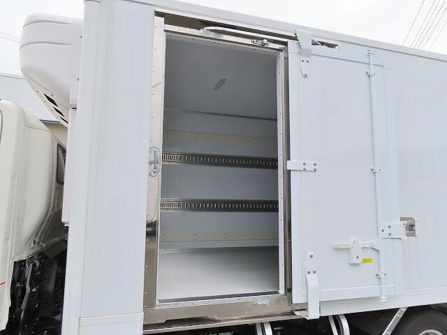 日野デュトロ冷凍車（冷蔵車）小型（2t・3t）[写真27]