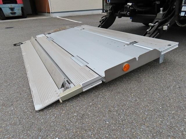 日野デュトロ冷凍車（冷蔵車）小型（2t・3t）[写真29]