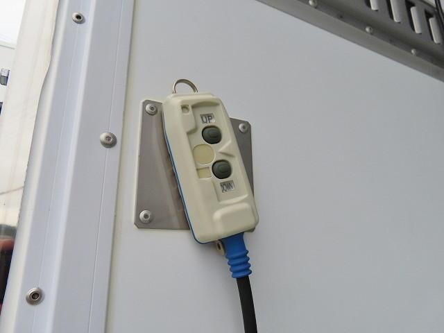 日野デュトロ冷凍車（冷蔵車）小型（2t・3t）[写真30]