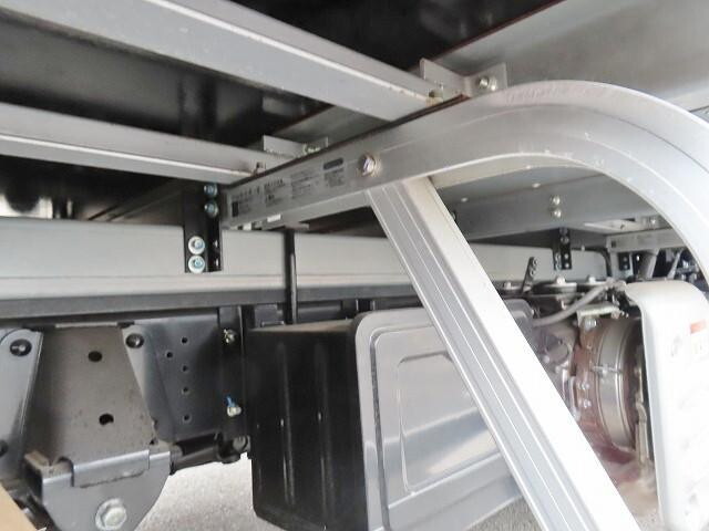 日野デュトロ冷凍車（冷蔵車）小型（2t・3t）[写真36]