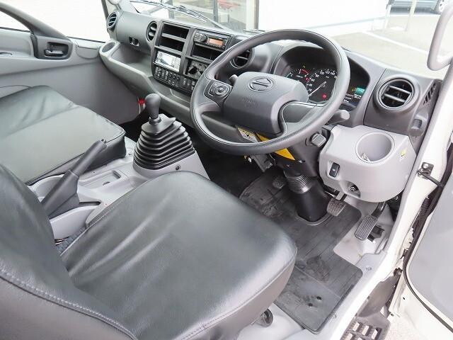 日野デュトロ冷凍車（冷蔵車）小型（2t・3t）[写真08]