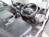 日野デュトロ冷凍車（冷蔵車）小型（2t・3t）[写真09]