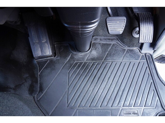 三菱ふそうキャンターダブルキャブ（Wキャブ）小型（2t・3t）[写真29]