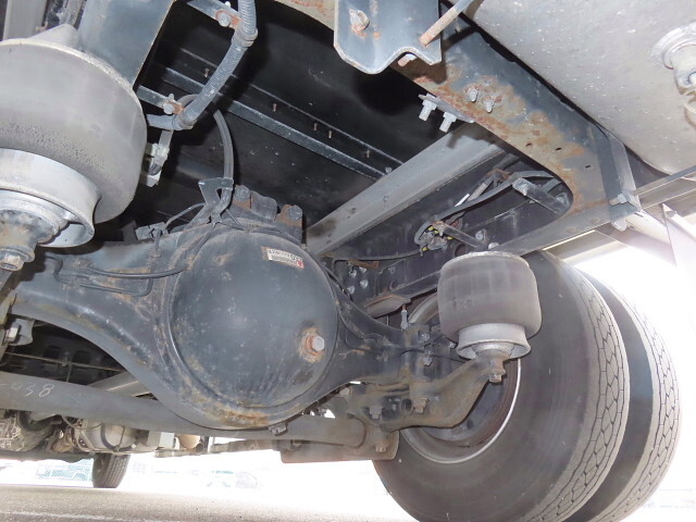 いすゞフォワードアルミウイング中型（4t）[写真12]