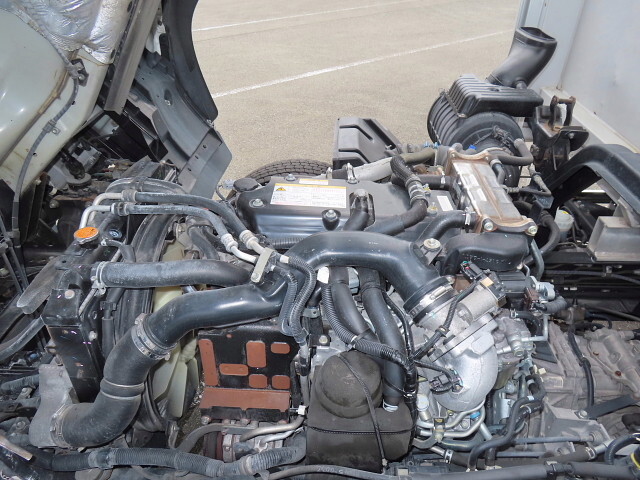 いすゞフォワードアルミウイング中型（4t）[写真15]