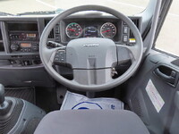 いすゞフォワードアルミウイング中型（4t）[写真24]