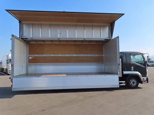 いすゞフォワードアルミウイング中型（4t）[写真26]