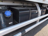 いすゞフォワードアルミウイング中型（4t）[写真32]