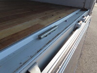 いすゞフォワードアルミウイング中型（4t）[写真35]