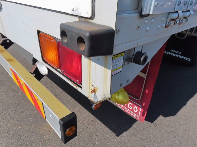 いすゞフォワードアルミウイング中型（4t）[写真36]